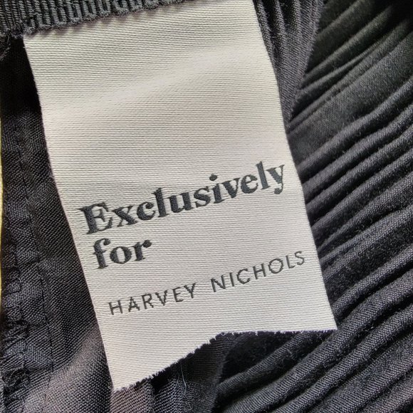 Harvey Nichols Black Willow Laser Cut Fringe Pleated Designer A Line Mini - Picture 12 of 16